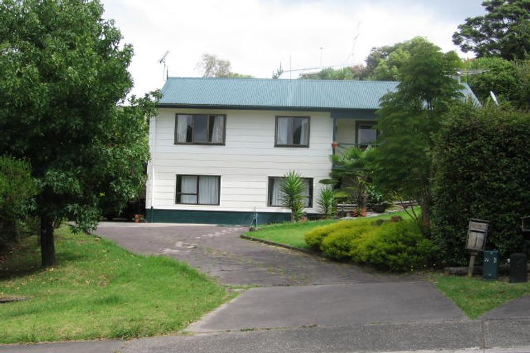 Photo of property in 16 Tacitus Place, Totara Vale, Auckland, 0629