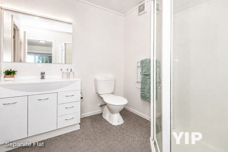 Photo of property in 41 Dress Circle, Newlands, Wellington, 6037