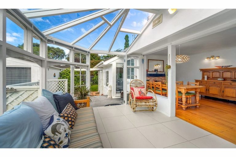 Photo of property in 2/23 Cecil Road, Milford, Auckland, 0620