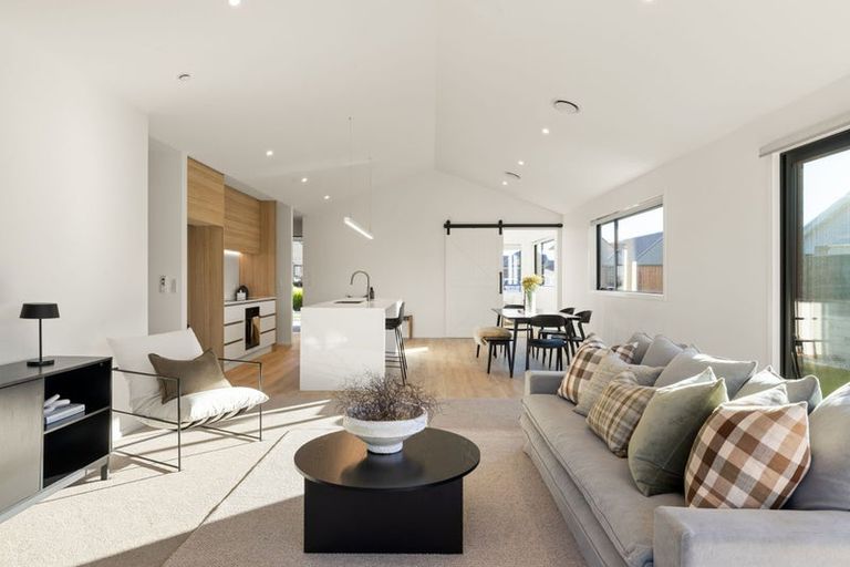 Photo of property in 14 Hugo Shaw Drive, Cambridge, 3434