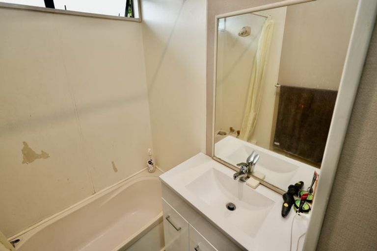 Photo of property in 20 Tiller Close, Kelvin Grove, Palmerston North, 4414