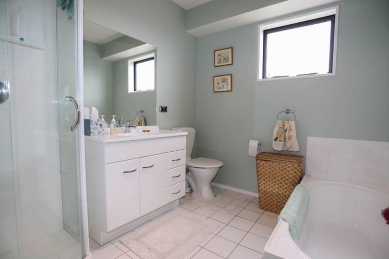 Photo of property in 4 Skyedale Drive, Harewood, Christchurch, 8051