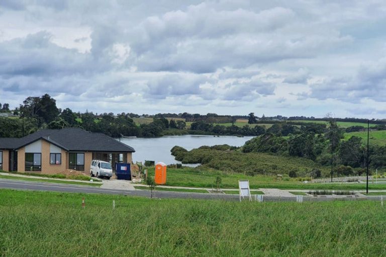 Photo of property in 5 Okoreka Road, Glenbrook, 2681