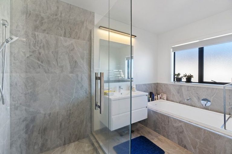 Photo of property in 15 Waikaka Place, Rototuna North, Hamilton, 3210