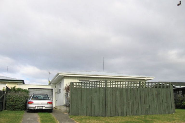 Photo of property in 1/35 Robinson Crescent, Tamatea, Napier, 4112