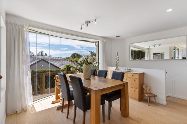 Photo of property in 1/28 Wiltshire Place, Somerville, Auckland, 2014