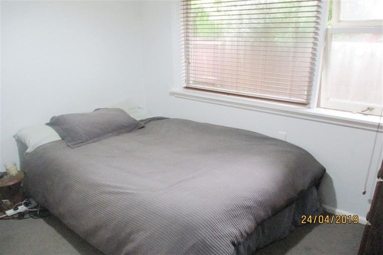 Photo of property in 2 Ilfracombe Place, Burnside, Christchurch, 8053