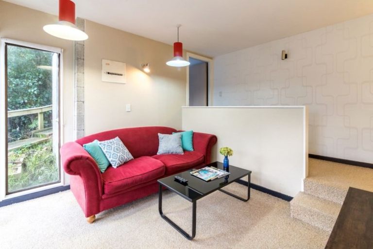 Photo of property in 89 Black Rock Road, Newlands, Wellington, 6037