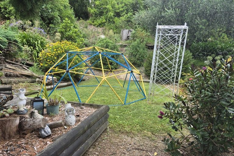 Photo of property in 11 Shortland Place, Havelock North, 4130