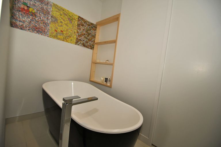 Photo of property in 15c Wonderview Road, Leigh, 0985