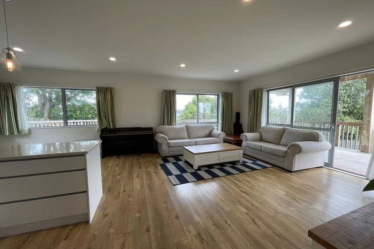 Photo of property in 102 Stanmore Bay Road, Stanmore Bay, Whangaparaoa, 0932