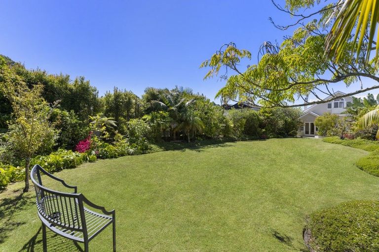 Photo of property in 18 Hamana Street, Narrow Neck, Auckland, 0622