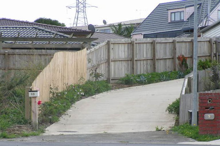 Photo of property in 10 Cloghan Close, Massey, Auckland, 0614