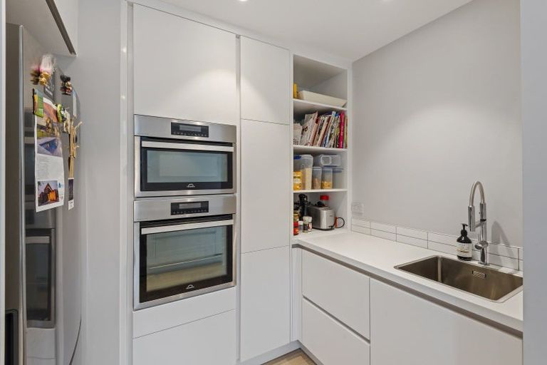 Photo of property in 36 Weka Street, Fendalton, Christchurch, 8041