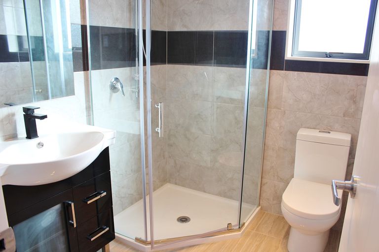 Photo of property in 706a Massey Road, Mangere, Auckland, 2022