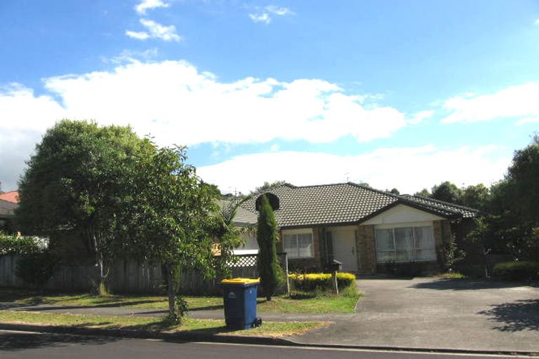 Photo of property in 3 Thornbill Rise, Unsworth Heights, Auckland, 0632