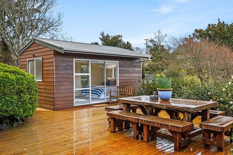 Photo of property in 25 Hawkes Access Road, Waitoki, Silverdale, 0994