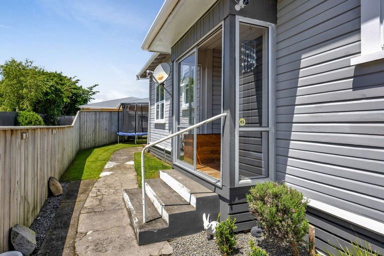 Photo of property in 12 Collins Street, Hawera, 4610