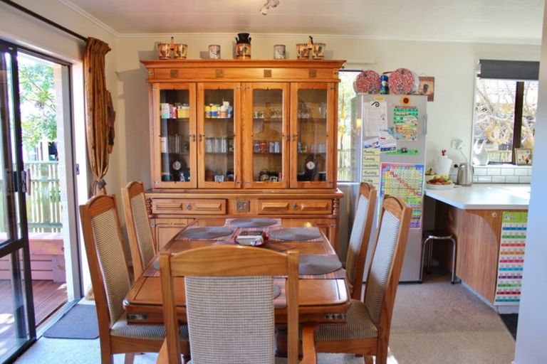 Photo of property in 5 Renata Road, Otaki, 5512