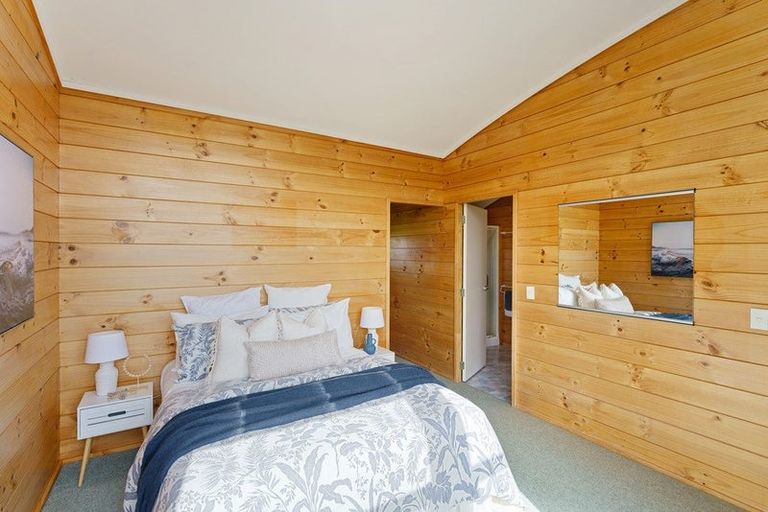 Photo of property in 89 Tutere Street, Waikanae Beach, Waikanae, 5036