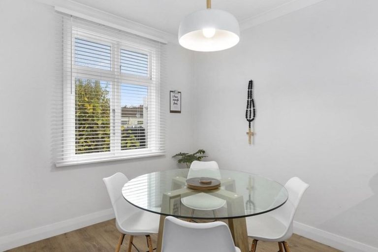 Photo of property in 274 Macandrew Road, Forbury, Dunedin, 9012