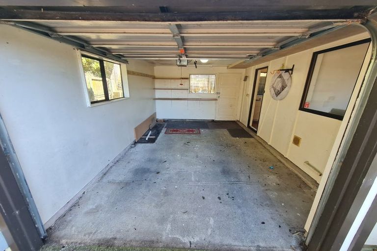 Photo of property in 10 Flinders Place, Johnsonville, Wellington, 6037