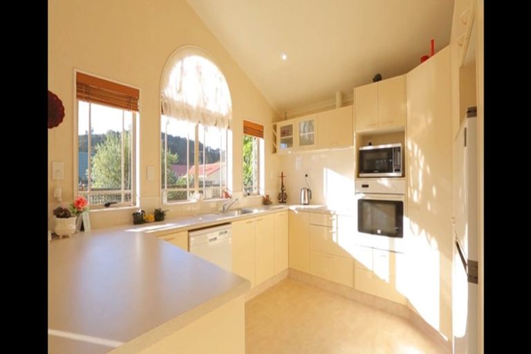 Photo of property in 14 Darimouth Place, Albany, Auckland, 0632