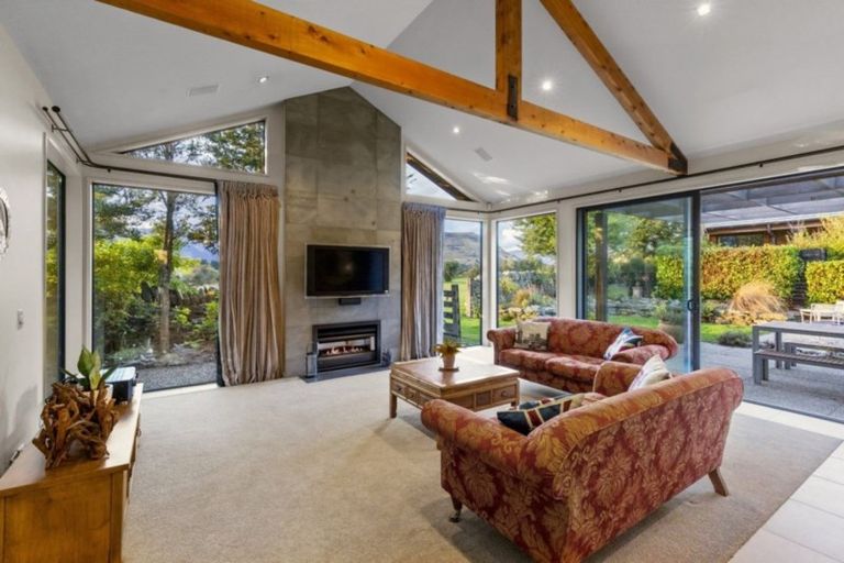 Photo of property in 6 Reading Court, Jacks Point, Queenstown, 9371