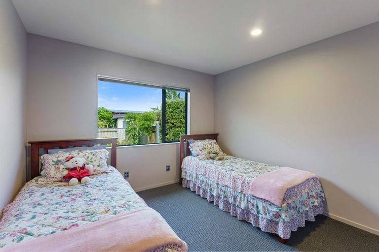 Photo of property in 148 Field Way, Waikanae Beach, Waikanae, 5036