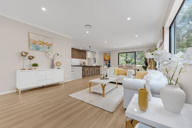 Photo of property in 2e Hughs Way, Flat Bush, Auckland, 2019