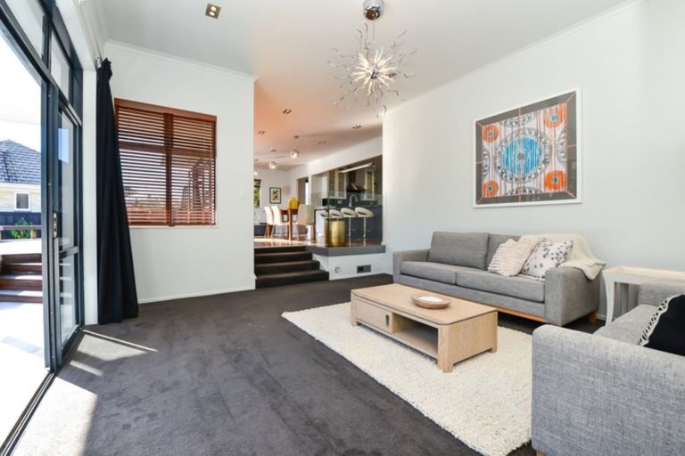 Photo of property in 15 Darley Street, Maeroa, Hamilton, 3200