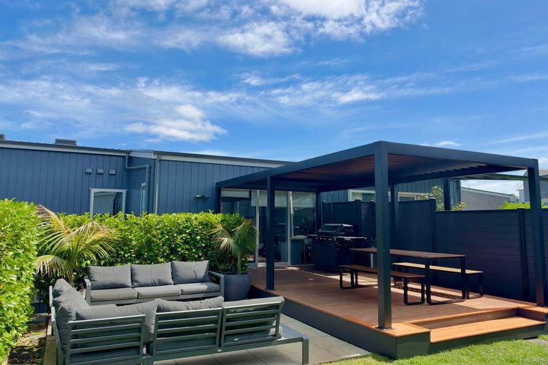 Photo of property in 35 Roundel Crescent, Whenuapai, Auckland, 0618