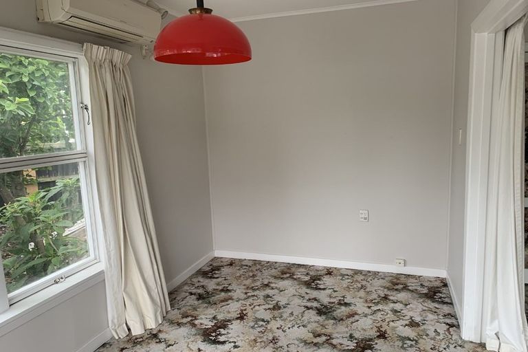 Photo of property in 52 Athol Terrace, Upper Riccarton, Christchurch, 8041