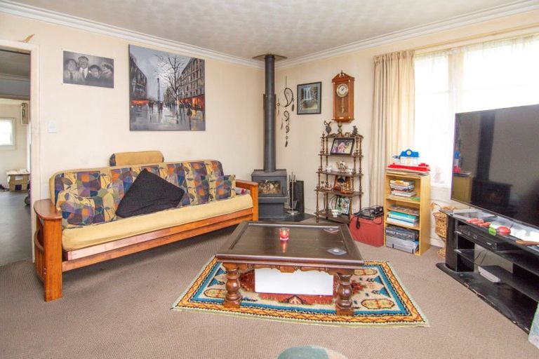 Photo of property in 41 Aberdeen Avenue, Takaro, Palmerston North, 4412