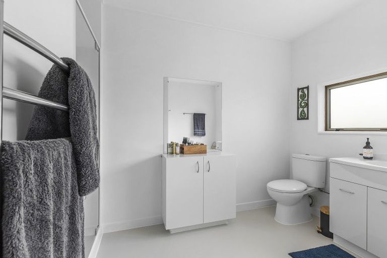 Photo of property in 2/4 Ellesmere Avenue, Miramar, Wellington, 6022