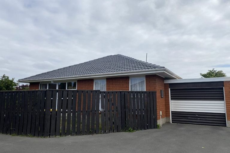 Photo of property in 2/3 Meadow Street, Papanui, Christchurch, 8052
