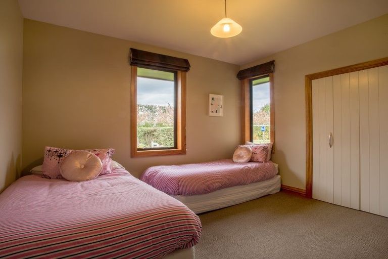 Photo of property in 1059d Winton Lorneville Highway, Lochiel, Winton, 9781