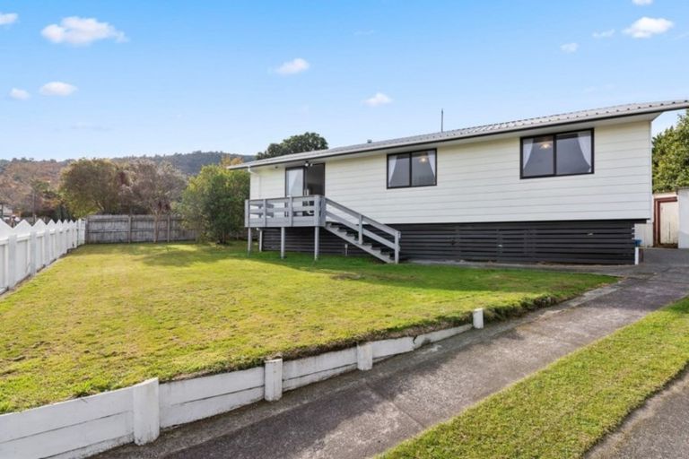Photo of property in 5 Crystal Place, Pukehangi, Rotorua, 3015