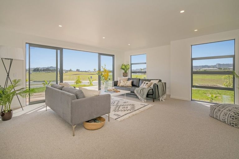 Photo of property in 9 Awatea Drive, Whitianga, 3510