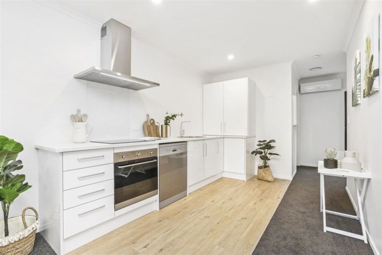 Photo of property in 9/1 Vialou Street, Hamilton Central, Hamilton, 3204