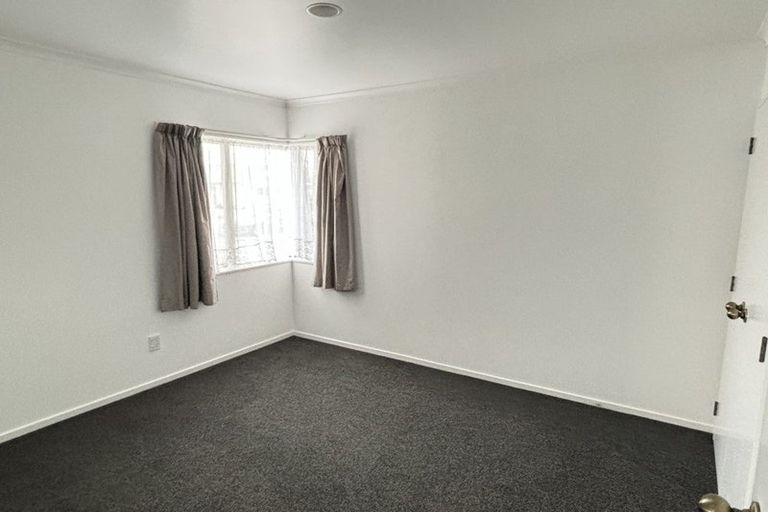 Photo of property in 5 Blythfield Place, Taradale, Napier, 4112