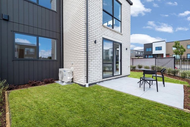 Photo of property in 3 Rautahi Street, Flat Bush, Auckland, 2019