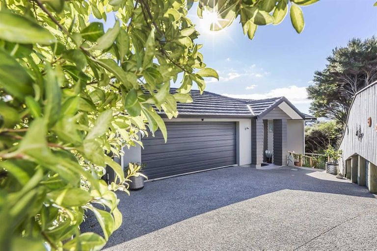 Photo of property in 11 Deptford Lane, Whitby, Porirua, 5024