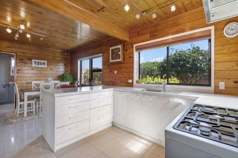 Photo of property in 142 Parklands Avenue, Bell Block, New Plymouth, 4312