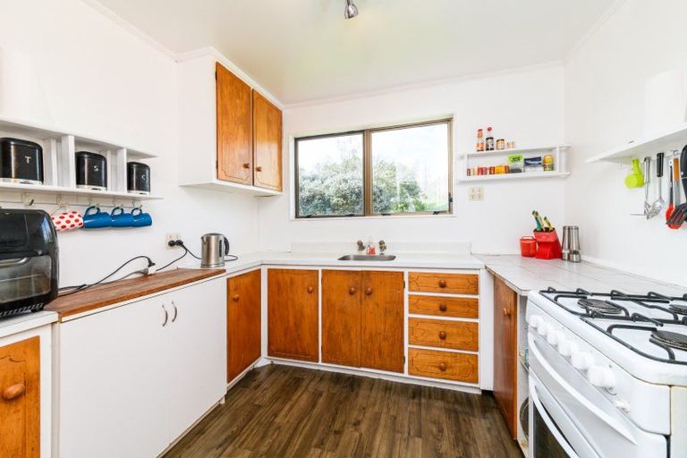 Photo of property in 33 Escort Grove, Awapuni, Palmerston North, 4412