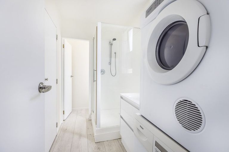 Photo of property in 9/76 Freyberg Street, Lyall Bay, Wellington, 6022