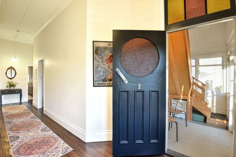 Photo of property in 295 Aberdeen Road, Gisborne, 4010