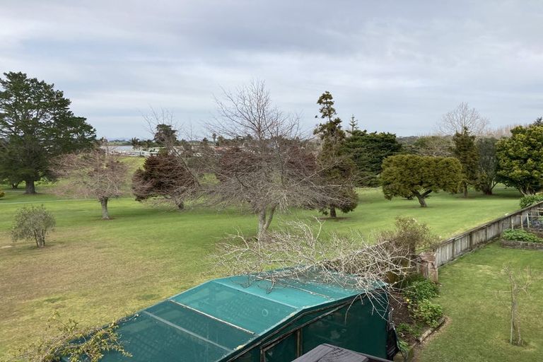 Photo of property in 166 Torkar Road, Clarks Beach, 2122