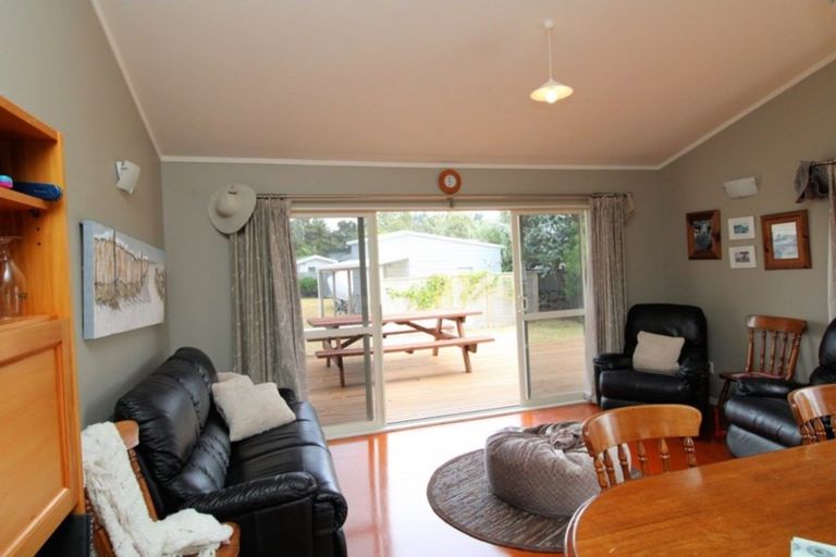 Photo of property in 618 Matarangi Drive, Matarangi, Whitianga, 3592