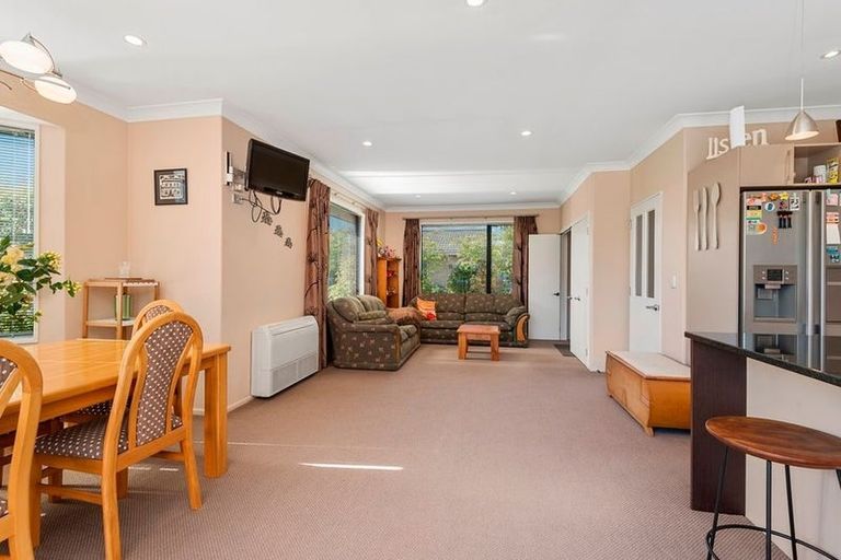 Photo of property in 28 Prebblewood Drive, Prebbleton, 7604